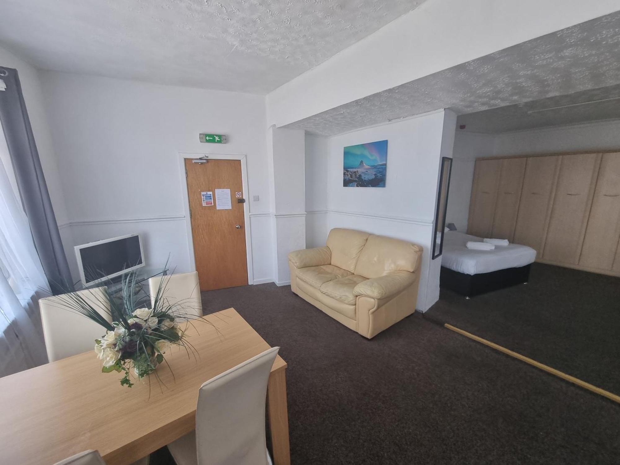 Henson Hotel Pleasure Beach Блэкпул Номер фото